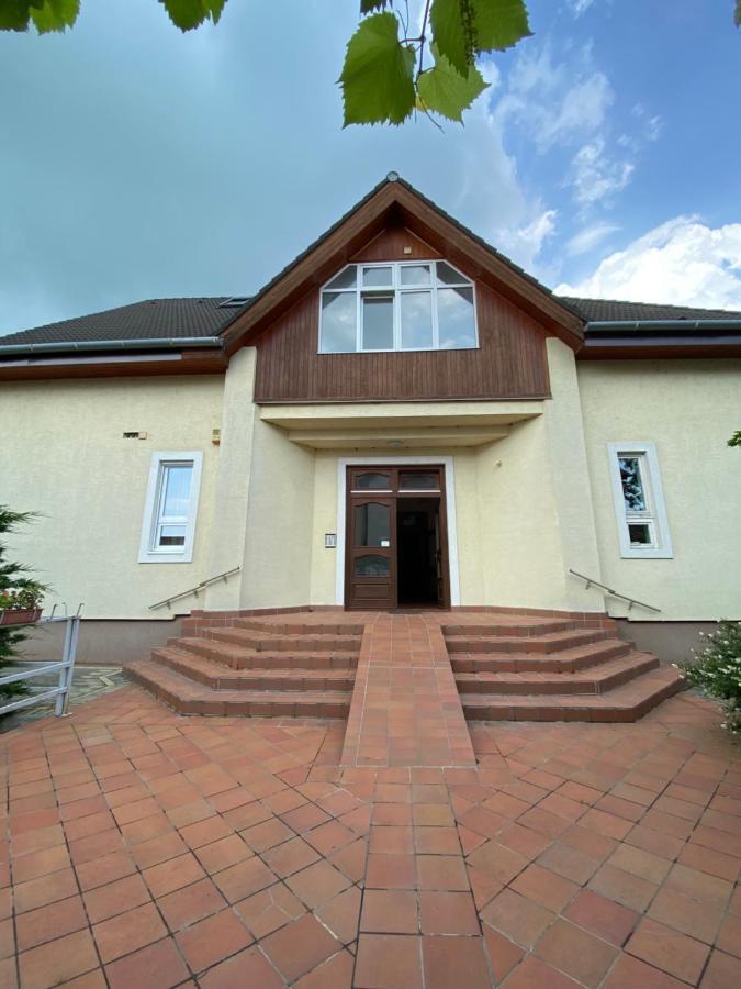 Apartment Portside Retreat Balatonfured