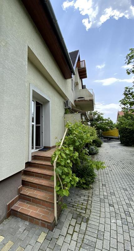 Portside Retreat Balatonfured